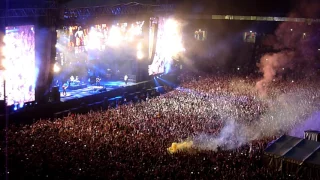 THE STONE ROSES 'MADE OF STONE' IMMENSE CROWD! @ WEMBLEY STADIUM 2017