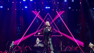 Man Enough (LIVE) - Def Leppard