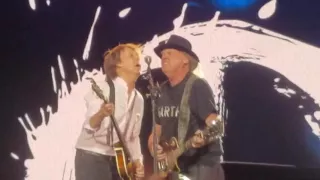 Paul McCartney W Neil Young, Give Peace A Chance