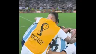 Paredes Hugging Messi And Saying "We are Champions" - Paredes "Somos Campeones del Mundo" #argentina