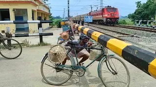 Dangerous Situation Public Crossing Under Railgate : Furious Speedy Trains Honking Moving Railroad