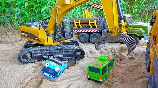 포크레인, 청소차 트럭 중장비 장난감 타요버스 모래놀이 Excavator Truck Helps Tayo Bus