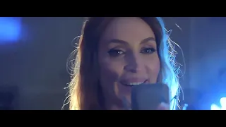 Elena Popova - Все мимо (Artik & Asti cover). Звук IN/OUT Records.