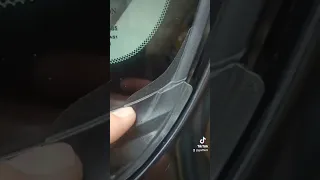 Mazda 3 уплотнитель лоб стекла
