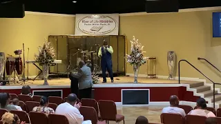 Pastor Walter Davis Jr. “Breaking Holds”