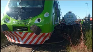 🟢⚪🚨🚨🆘 CAMIÓN ATMOSFÉRICO SE CRUZA EN LA TRAZA DEL TREN PATAGÓNICO #transporte #trenpatagonico #tren