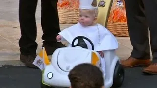 Raw: Children Celebrate Halloween at White House