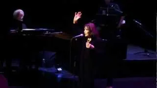 Juliette GRECO - Avec le Temps (Léo Ferré) @ Halle aux Grains Toulouse 2013