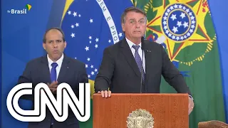 Presidente Jair Bolsonaro defende golpe de 64 e Daniel Silveira | LIVE CNN