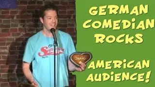 German Comedian rocks American audience