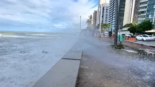 MARÉ CHEIA AVANÇA PARA ORLA MARÍTIMA DE RECIFE 7 MAIO 2024