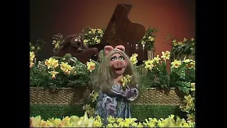 The Muppet Show - 302: Leo Sayer - "The Daffodils" (1978)