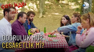 Çatı Katı Ekibi Şişe Oyunu Oynuyor! - Çatı Katı Aşk 12.Bölüm