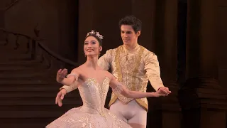 Fumi Kaneko & Federico Bonelli  / Grand pas de deux from Act 3 of the Sleeping Beauty /Royal Ballet