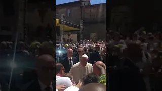 Papa Francesco in visita a Camerino