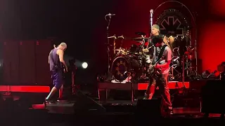 Red Hot Chili Peppers en Chile 2023(dia2)/Intro Jam - Can’t Stop(Santiago.21/11/23 Arena)