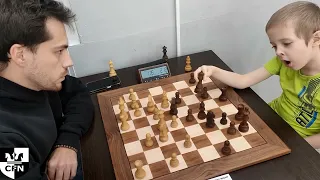 A. Strelnikov (1000) vs Tweedledum (1495). Chess Fight Night. CFN. Blitz