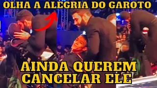 Gusttavo Lima puxa garoto CADEIRANTE no PALCO e faz a ALEGRIA dos fãs “Ele tá feliz”