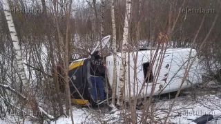 Под Тулой микроавтобус улетел в кювет вместе с "легковушкой"