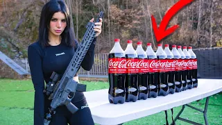 RIFLE VS COCACOLA !! MI NOVIA PRUEBA MIS MEJORES ARMAS !! Makiman