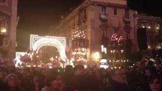 2 febbraio 2012 candelore in piazza duomo catania