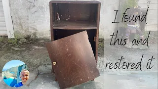 Restoring an old side table found on the side of the road. Furniture makeover.