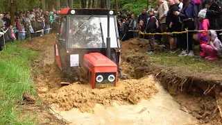 Tractors stucked in mud - Traktoriáda Březiny 2024