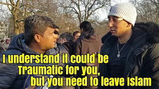 Speakers Corner - Arul talks to a Muslim who seems to have a doubt about the Revelation Muhammad got