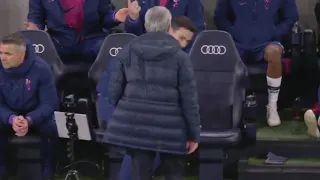 Jose Mourinho Goes From Big Smiles To Complete Rage in 3 second (0 to 100) in 3 sec
