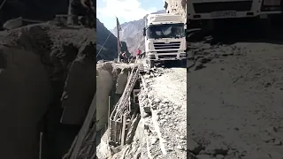 САМАЯ ОПАСНАЯ ДОРОГА В ТАДЖИКИСТАНЕ. DANGER ROAD IN TAJIKISTAN😱😧😲