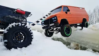 Постоянно вытаскиваем Chevy Van G20 4x4 ... Тут едут только ШИПЫ! ... RC OFFroad 4x4