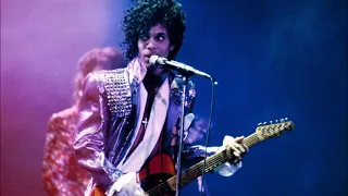 Prince - When Doves Cry (Live at First Avenue)