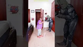 MARVELOUS Groot Balloon Prank on mum 😁🤣 vs Wigofellas Pranks  vs Junya1gou funny video JUNYA TikTok