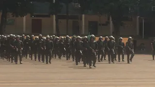 Patriotismo: Tropa entoa Canção da Infantaria e Fibra de Herói!