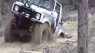 Suzuki Samurai Off-Road