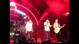 Burnin' Up - The Jonas Brothers live in Singapore