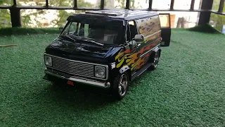 Chevrolet G-Serie Van "The Hot Box"  (year 1976) | ACME/GMP 1:18