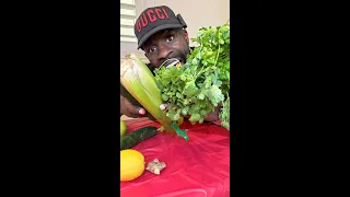 Kali Muscle Live ❤️ | Juicing Apples & Cucumbers