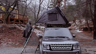 Rainy day, rooftop car camping. Cozy shelter deep in the mountains. Relaxing nature ASMR