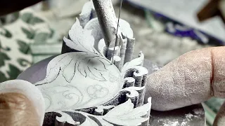 Amazing Korean Craftsmen Cut Thin Seashells Into Jewelry Boxes