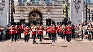 Changing of The Guard at Buckingham Palace | 23 July 2022 | The Palace Gate Got Stuck As Well😃
