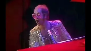 Elton John - Skyline Pigeon (Live At The Hammersmith 12/24/1974)