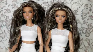 Unboxing and review of Barbie Signature Looks doll model#1