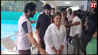 Allu Arjun and Jr NTR  And chiranjeevi casts their Votes in Telangana Polls | Tv37