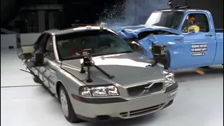 1999 Volvo S80 side impact IIHS crash test