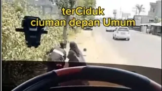 Terciduk, Ciuman depan Umum #terciduk #ciuman #cipokan #depanumum #viralvideo  @chachamarica914