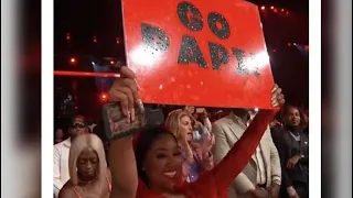 Yung Miami holds up banner 4 diddy during BET awards&he shouts out cassie 😂OMG that man don’t care