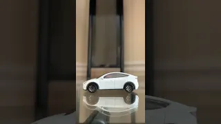 Matchbox vs. Hot Wheels: Tesla Model Y