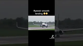 smooth RYANAIR landing #swiss001landing #shorts