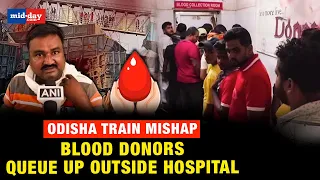 Odisha Train Mishap: Blood Donors Queue Up Outside Hospital To Help Victims